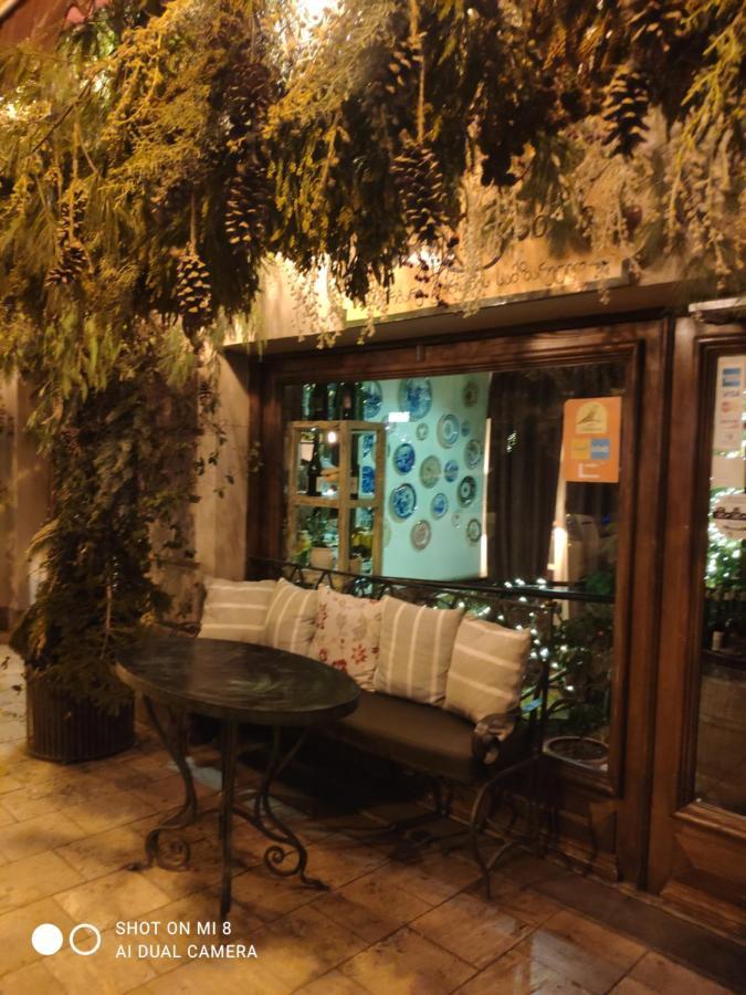 Honey Apartment Tbilisi ภายนอก รูปภาพ