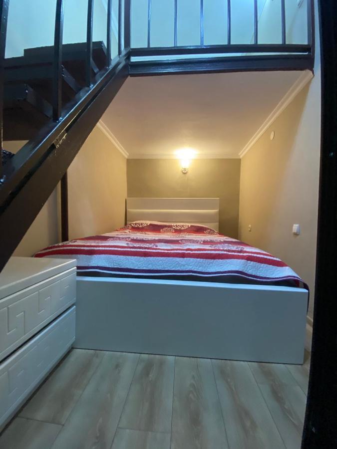 Honey Apartment Tbilisi ภายนอก รูปภาพ