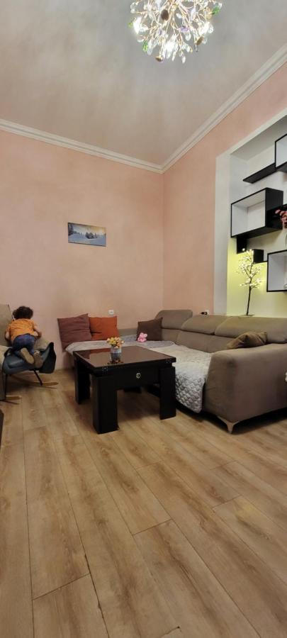 Honey Apartment Tbilisi ภายนอก รูปภาพ